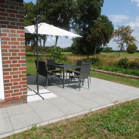 In Sehestedt Mit Garten By Interhome Ferienhaus Sande